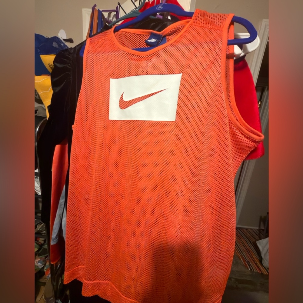 NWT Nike Sportswear Women's Mesh Tank Top Swoosh Block Muscle Tee Orange XXL - Picture 3 of 3